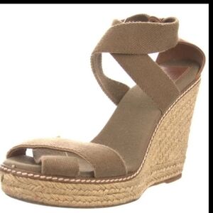 TORY BURCH tan olive green espadrille platform wedge sandals sz 7.